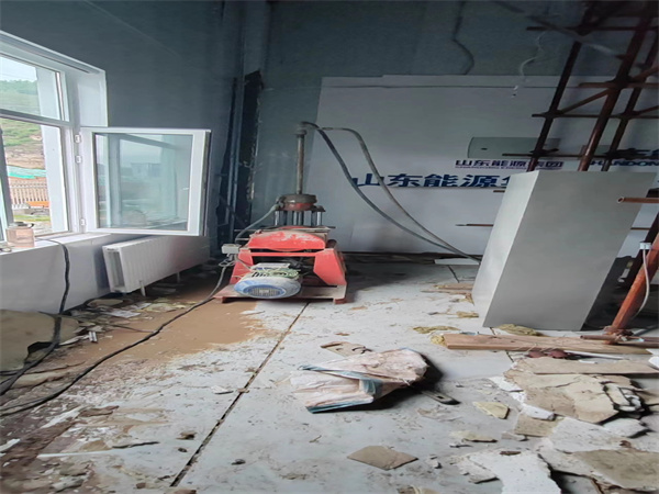 大城地基基础下沉墙体裂缝加固注浆顶升施工